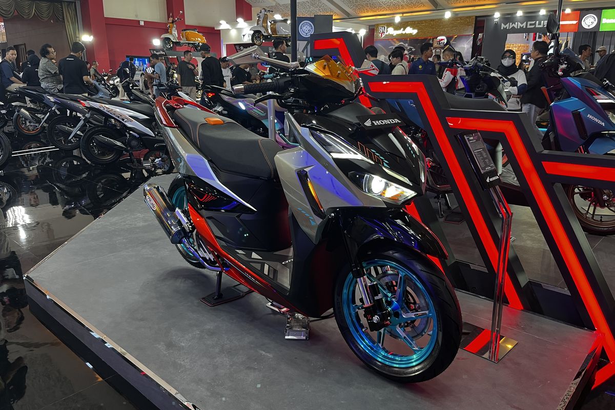 Vario 125 Cyber Street: Aura Masa Depan!