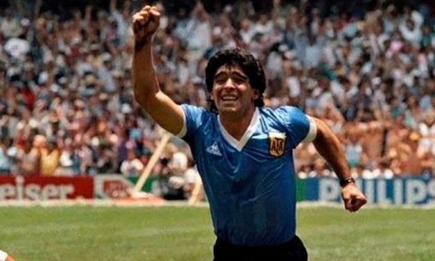 Momen Unik: Gol Legendaris Dan Kontroversial Diego Maradona