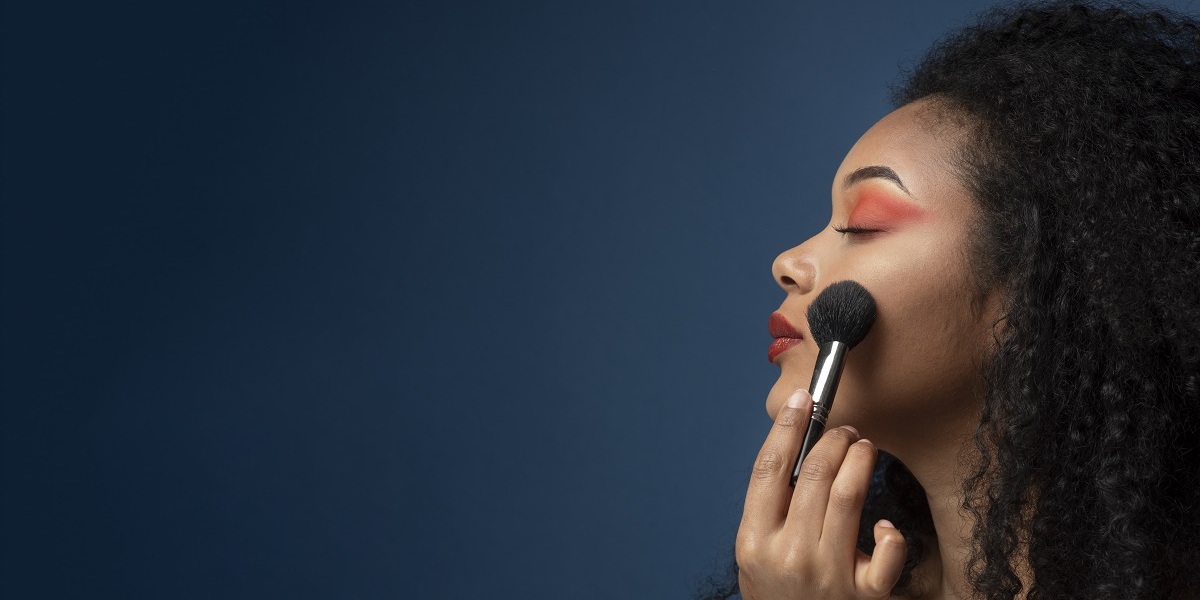 Trik Pilih Make Up Anti Iritasi Dengan Budget Friendly Tapi Aman