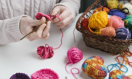 Hobi Tradisional Merajut Dan Menyulam Bisa Redakan Stres