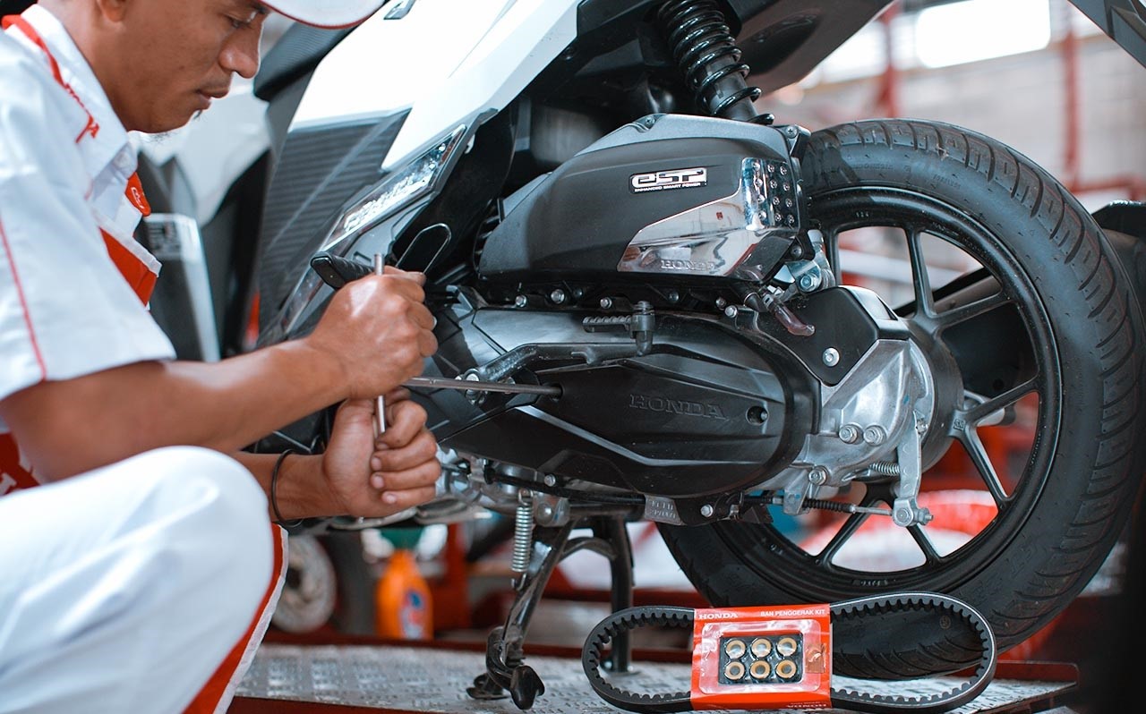 Servis Motor